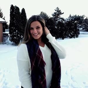 Meet your Posher, Alexis